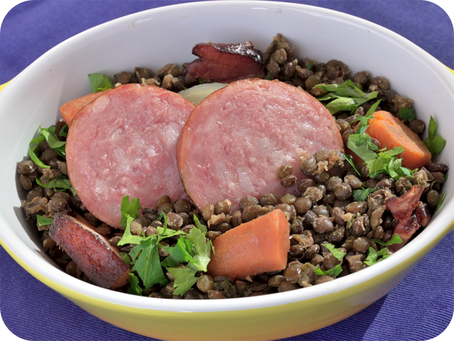 Saucisse de Morteau aux lentilles vertes du Puy